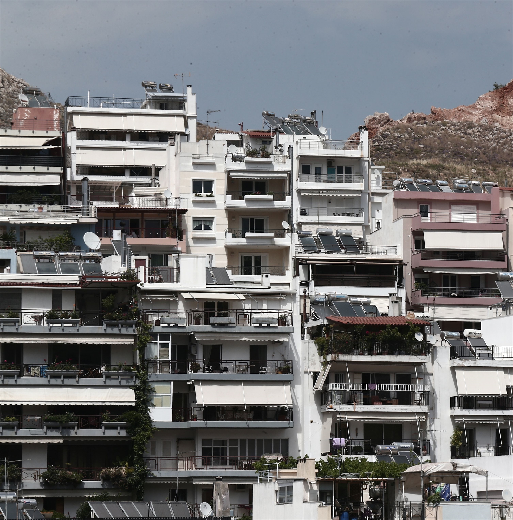 με-μετρητά-η-αγορά-του-75-των-ακινήτων-561866878