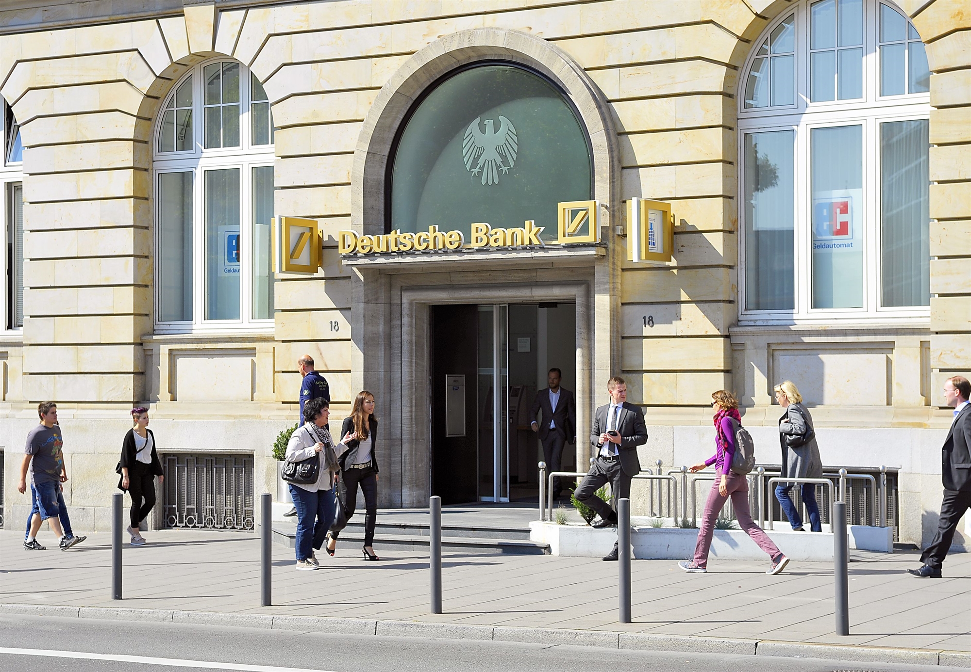 sell-off-στα-ομόλογα-της-ευρωζώνης-561843700