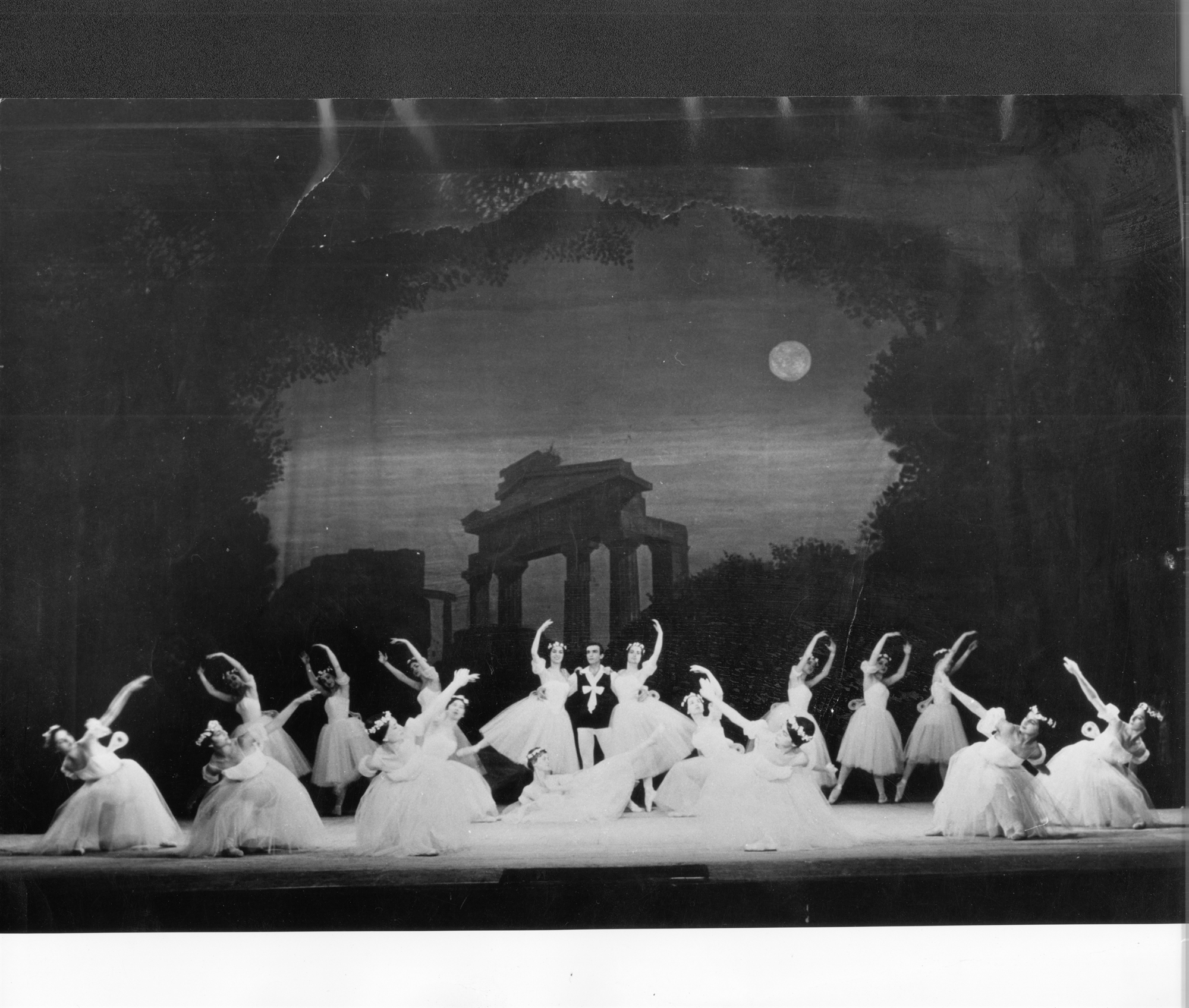 Τσαρούχης: Εικαστικό πάθος για το θέατρο-2