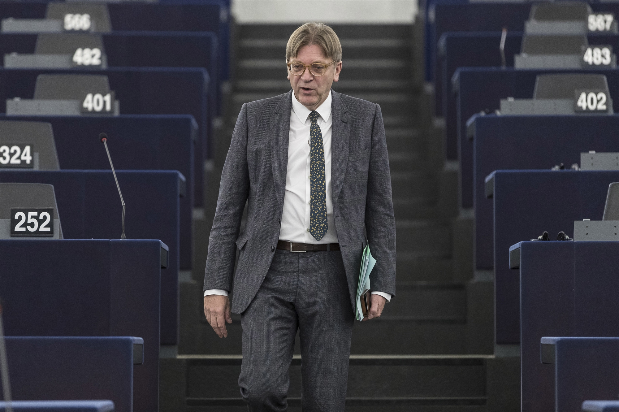 ο-γκι-φερχόφσταντ-στην-κ-προβληματι-561870847