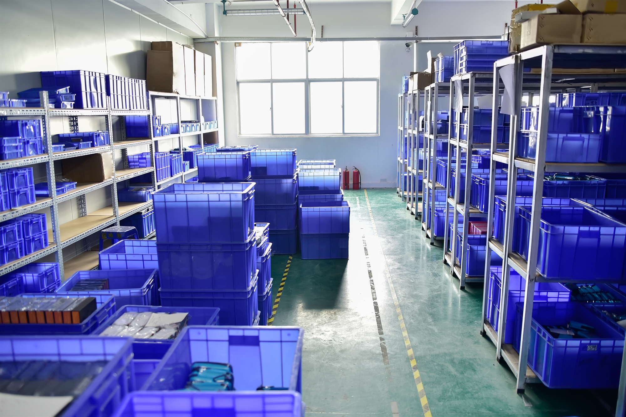 τα-dark-stores-φέρνουν-στο-φως-ξεχασμένους-εμπο-561870517