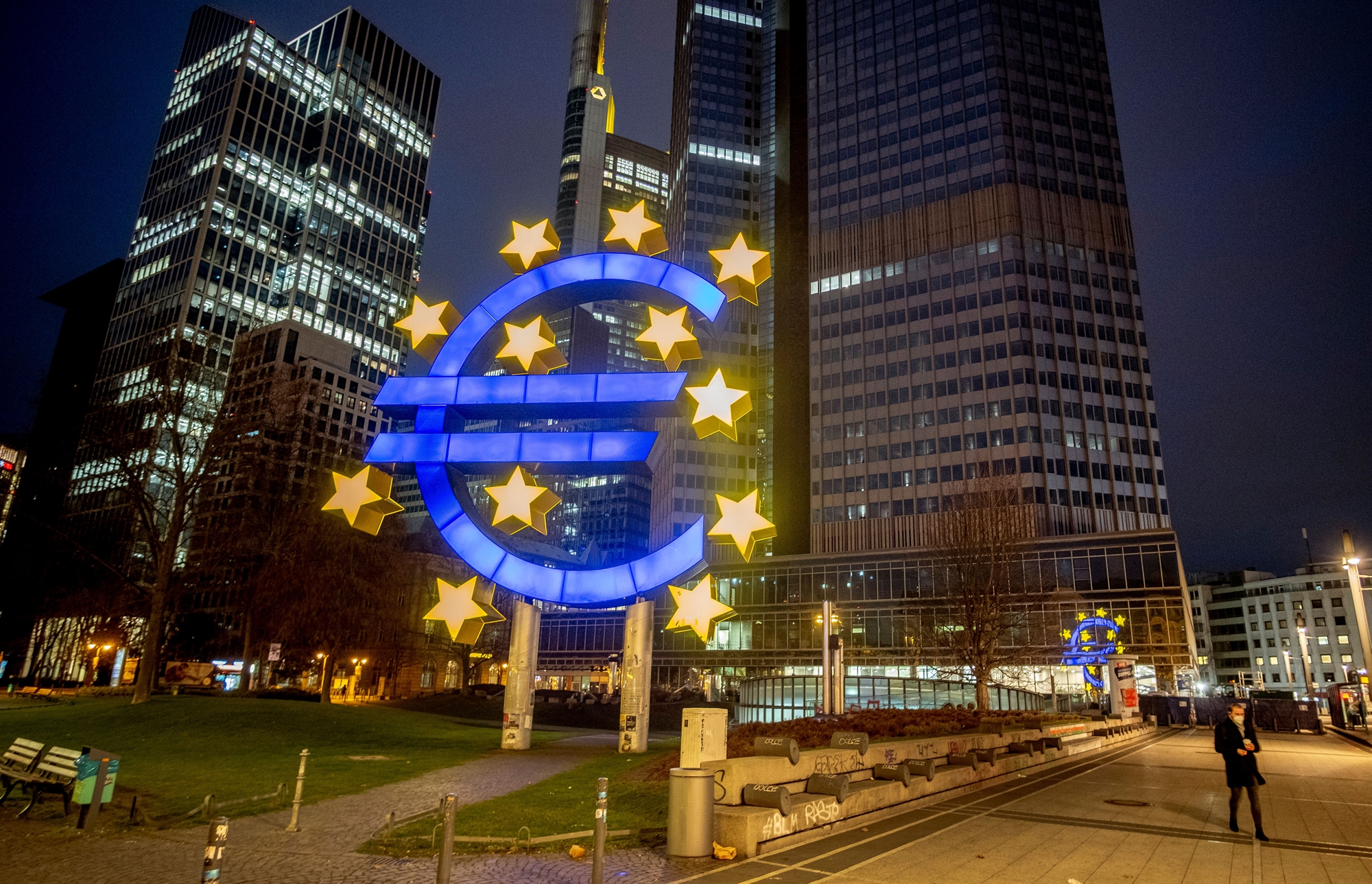 άρθρο-του-γ-στουρνάρα-στην-κ-η-ζώνη-τ-561870943