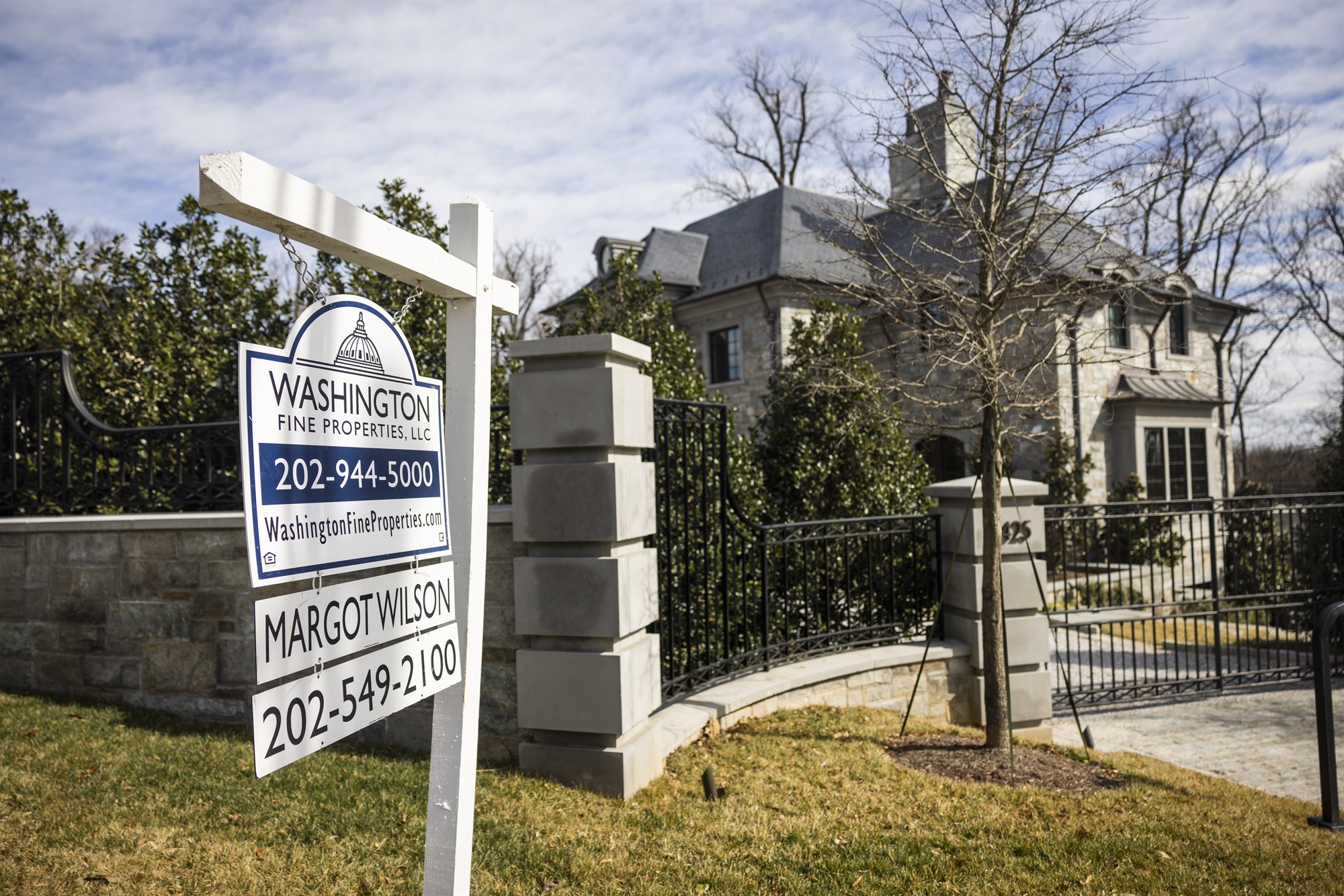 ηπα-στο-83-ο-πληθωρισμός-τον-απρίλιο-561854539