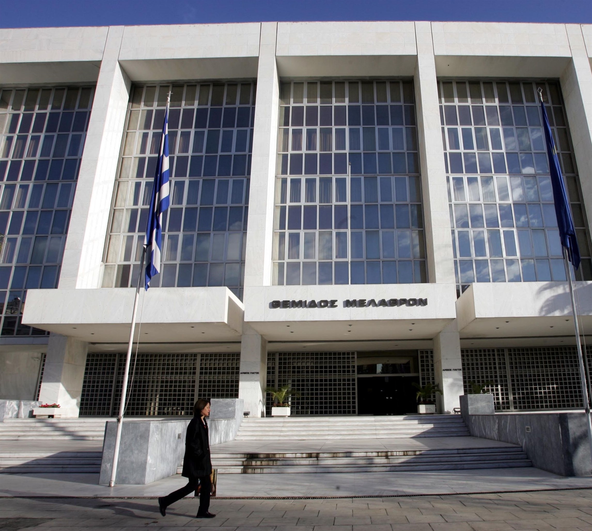 κάτι-αλλάζει-στον-αρειο-πάγο-561846091