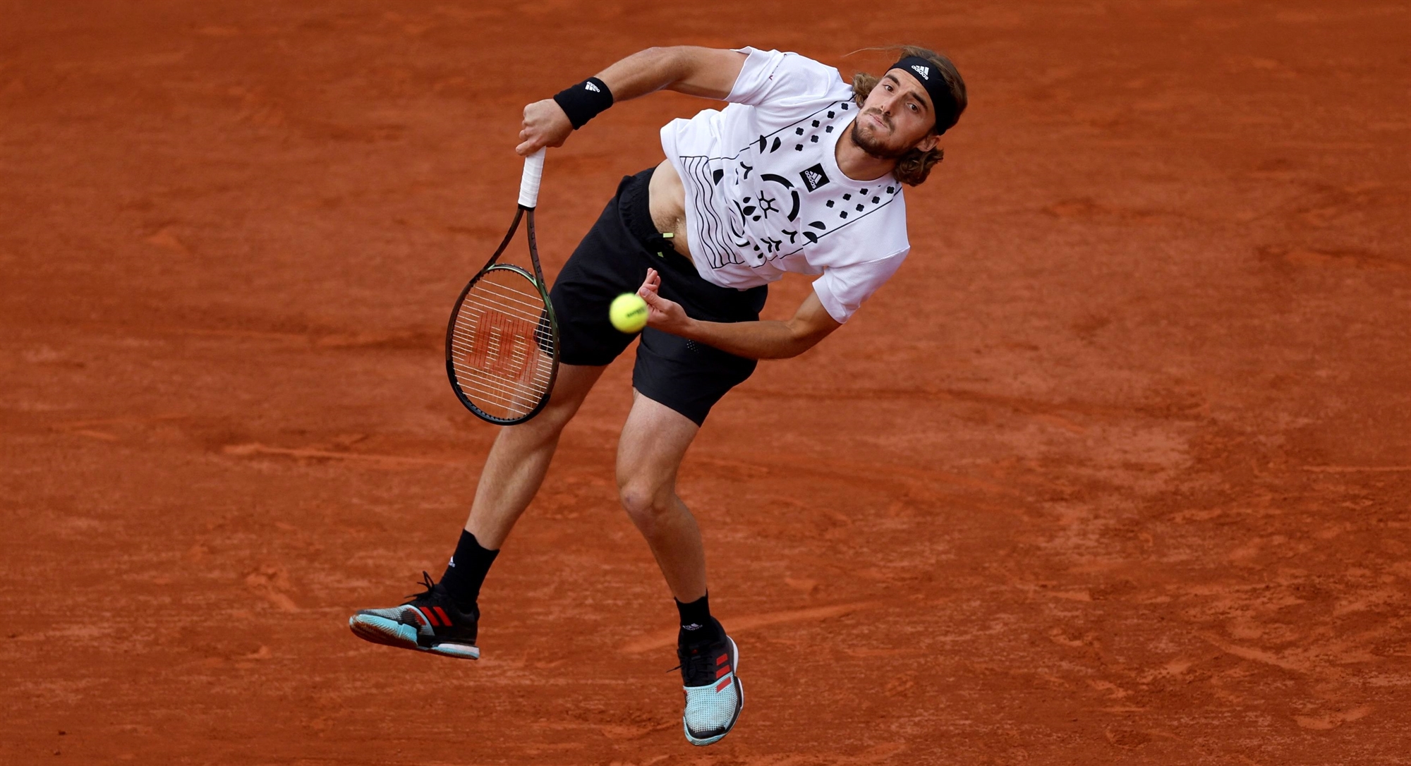 τσιτσιπάς-του-αρέσουν-τα-θρίλερ-561880219