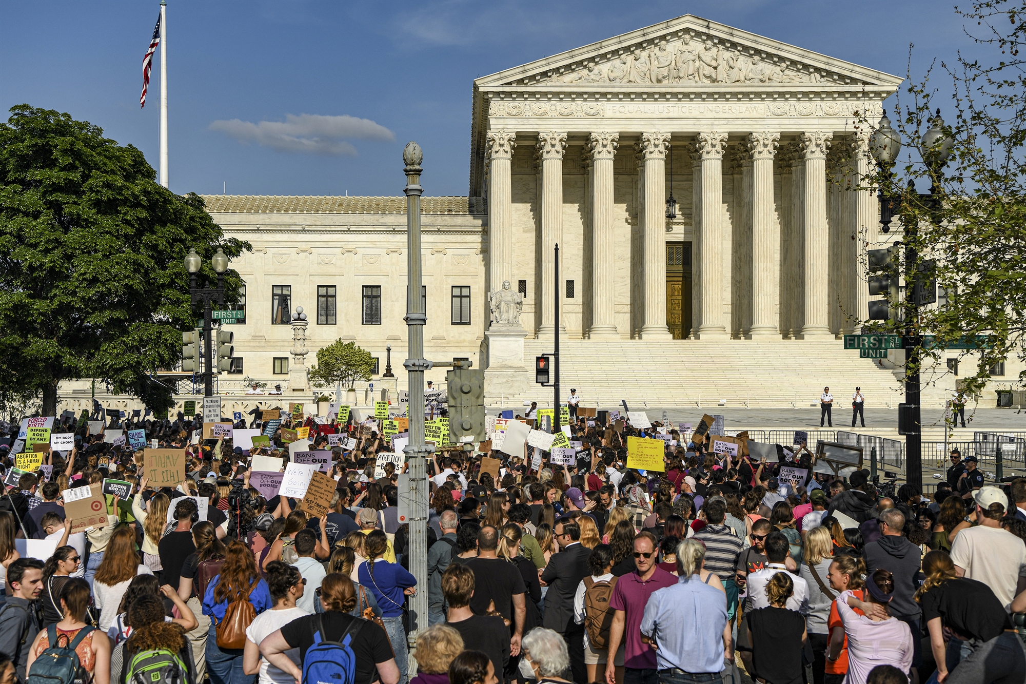 κίνδυνος-να-μπουν-στο-στόχαστρο-και-τα-561846058