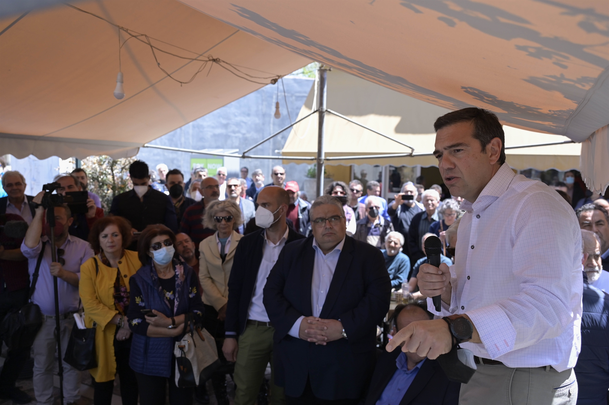 συριζα-οι-σκέψεις-τσίπρα-για-νέο-γραμμ-561845872