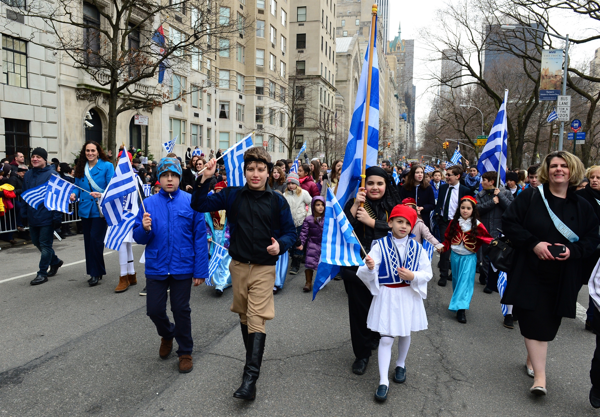 γέφυρα-με-τις-ρίζες-χωρίς-εμπόδια-κα-561845956
