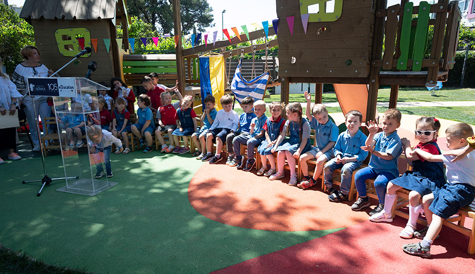 Εκπαιδευτήρια Δούκα: Η γιορτή για την Ημέρα της Νίκης της Ουκρανίας στον Β’ Παγκόσμιο Πόλεμο με τους μικρούς Ουκρανούς μαθητές του Νηπιαγωγείου-2