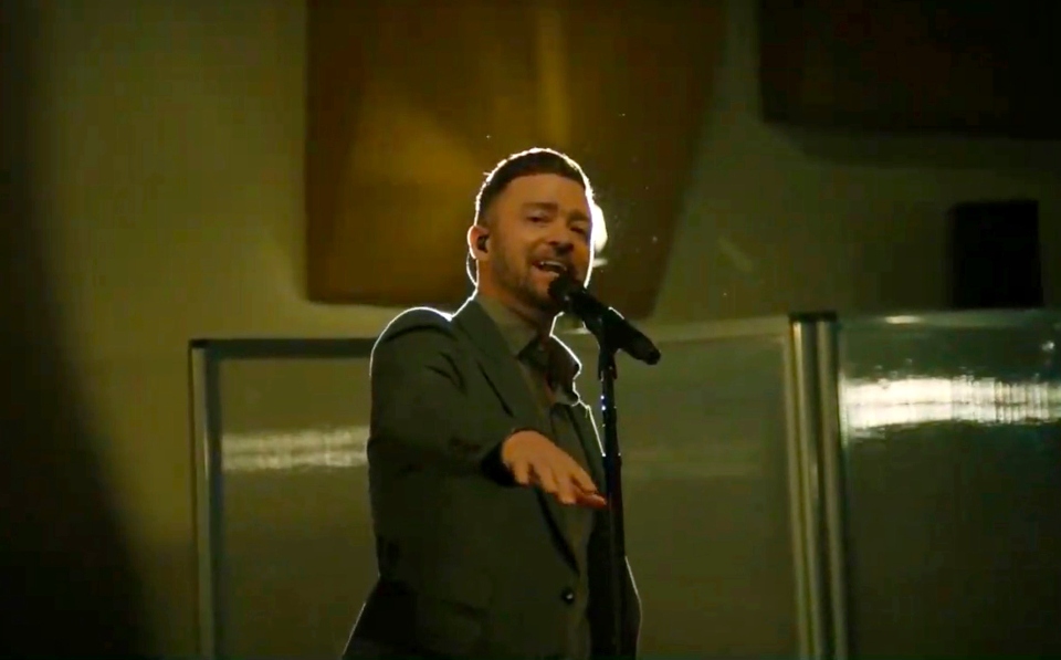 τζάστιν-τίμπερλεϊκ-πουλάει-τον-μουσι-561881338