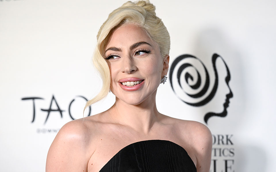 lady-gaga-το-νέο-τραγούδι-για-την-ταινία-top-gun-maverick-561838630