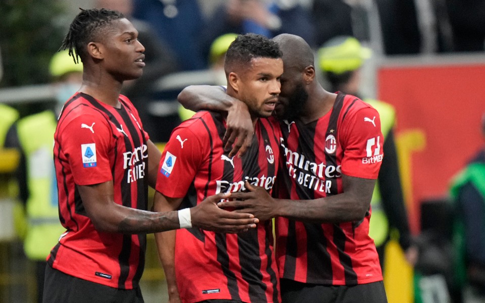 serie-a-βερόνα-μίλαν-1-3-συνεχίζει-στην-κορυ-561848365