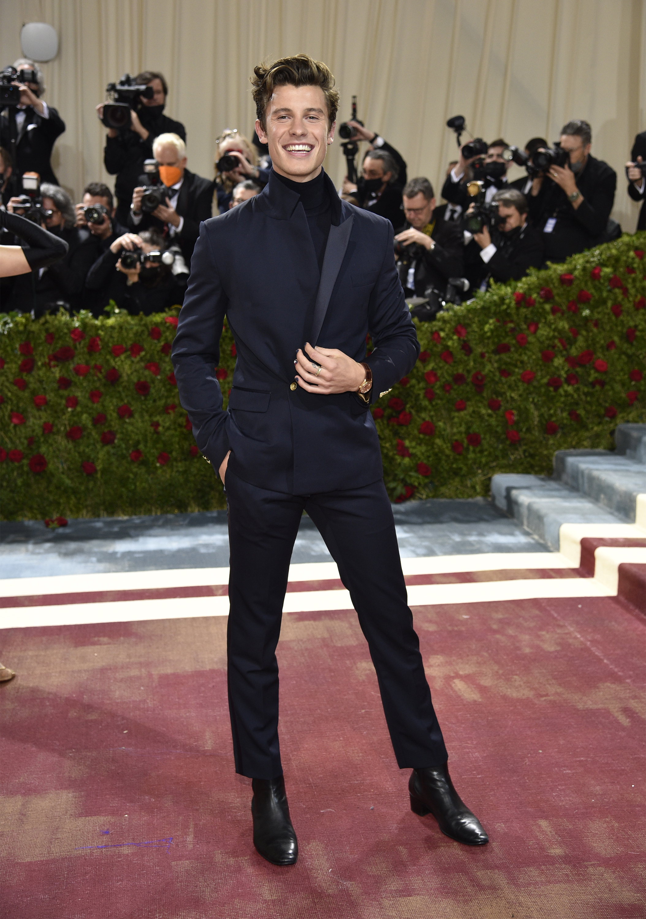 Met Gala 2022: Όλες οι εμφανίσεις στο κόκκινο χαλί-36