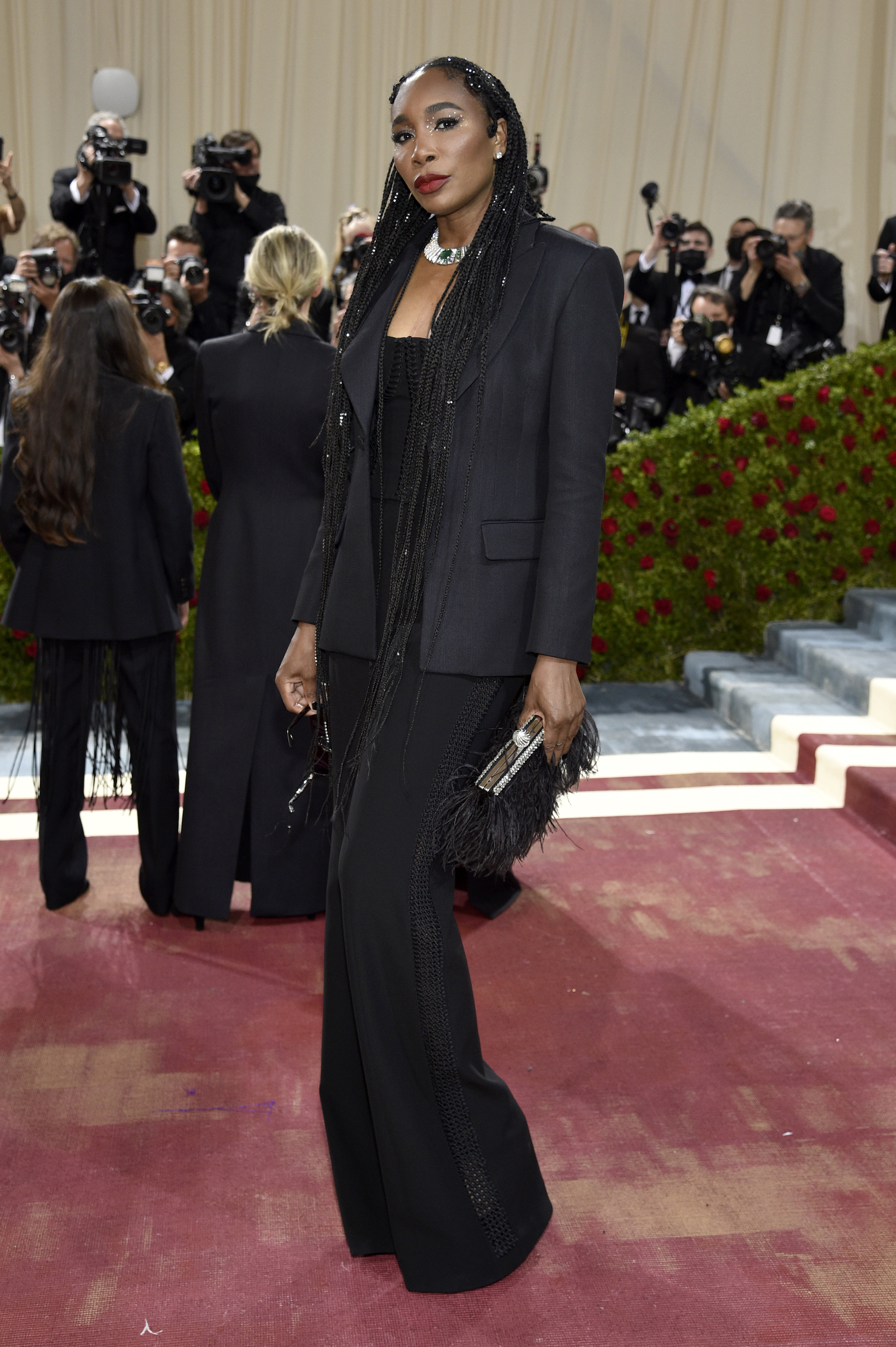 Met Gala 2022: Όλες οι εμφανίσεις στο κόκκινο χαλί-30