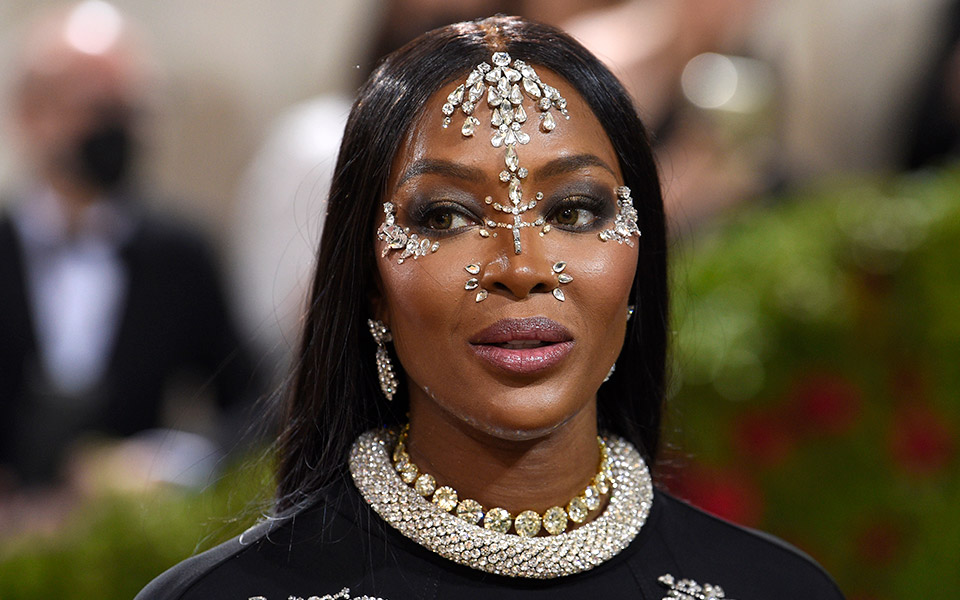 met-gala-2022-το-κόσμημα-της-naomi-campbell-κόστισε-66-εκατ-δολ-561838291