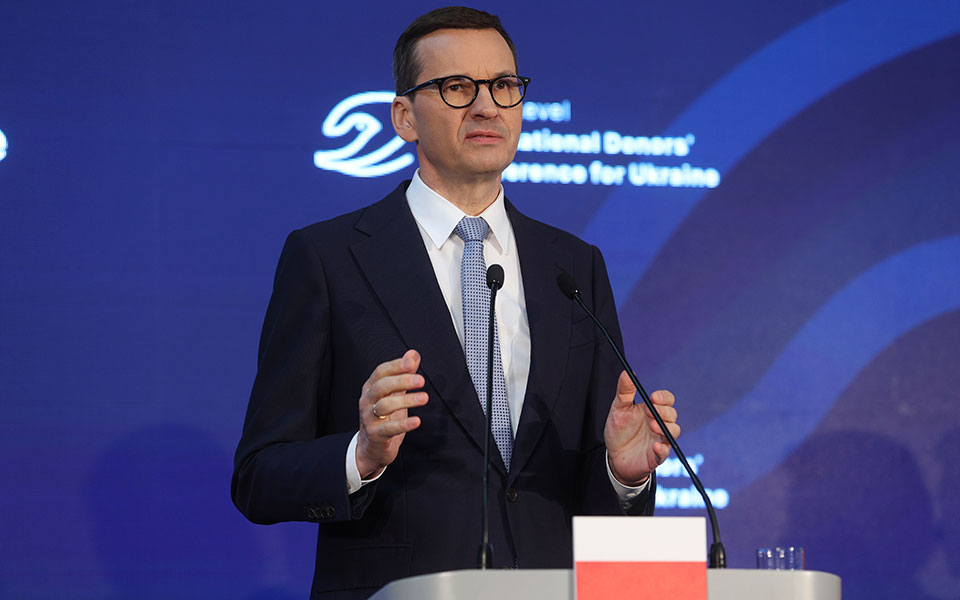 πολωνία-βοήθεια-σε-φινλανδία-και-σουη-561867310