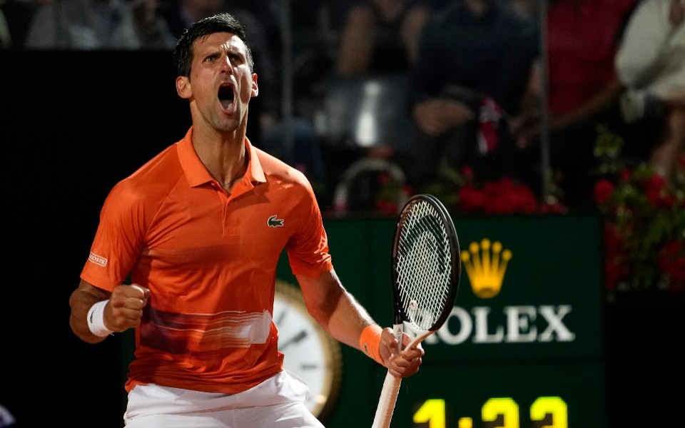 στέφανος-τσιτσιπάς-με-τζόκοβιτς-στον-561860416