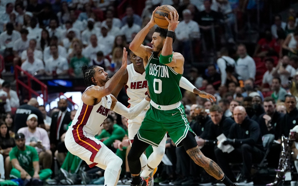 nba-χιτ-σέλτικς-102-127-μπρέικ-και-ισοφάριση-561868942