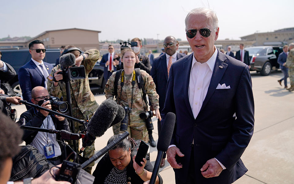 μπάιντεν-για-ευλογιά-των-πιθήκων-όλοι-561872668