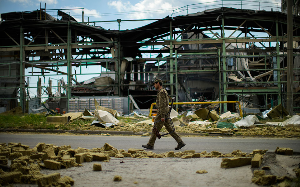 ουκρανία-συνεχίζονται-οι-μάχες-για-το-561883981