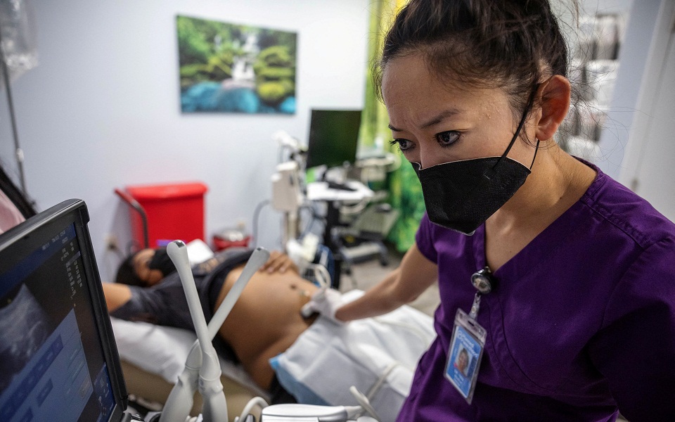 ΗΠΑ: Σφοδρές αντιδράσεις στις πληροφορίες περί πιθανής άρσης του δικαιώματος στην άμβλωση (εικόνες)-4