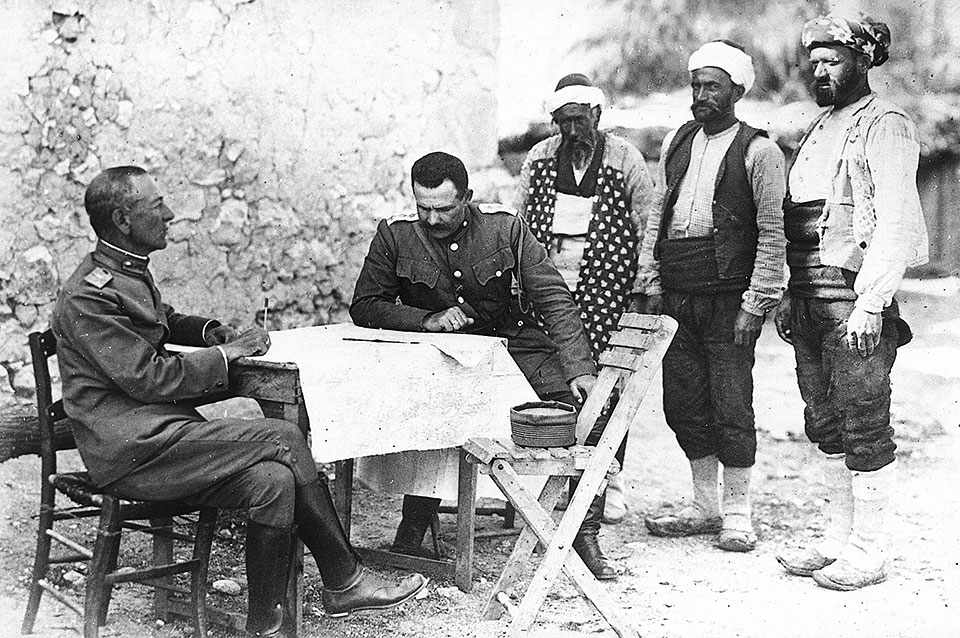 1922 – Τα Αναπάντητα Ερωτήματα της Καταστροφής: Έπρεπε ο ελληνικός στρατός να ξεκινήσει υποχώρηση νωρίτερα;-1