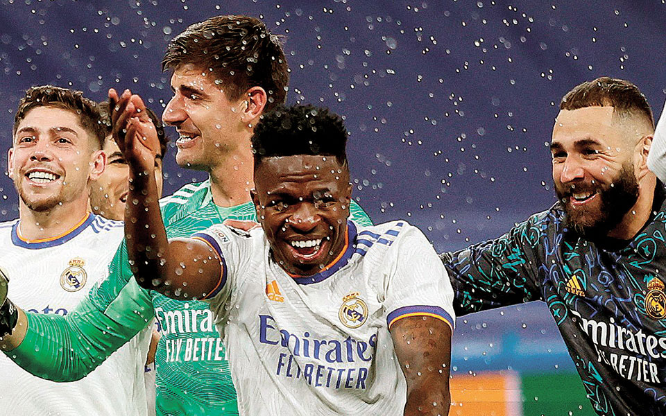 η-βαριά-φανέλα-της-βασίλισσας-ρεάλ-561843838