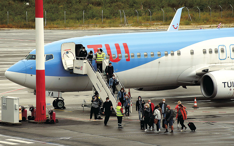 τουρισμός-επιστροφή-στα-μεγέθη-του-2019-σ-561843991