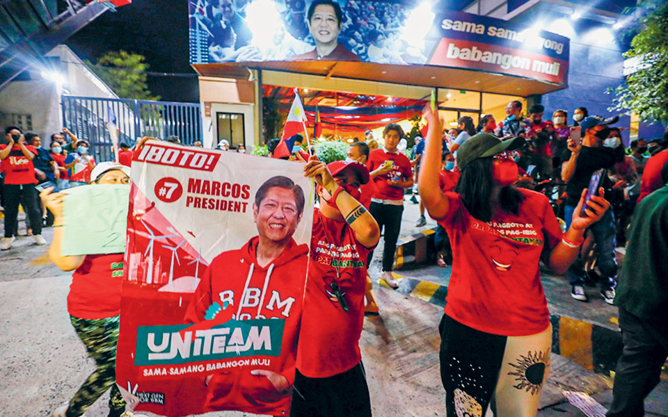 φιλιππίνες-βλέπουν-νίκη-του-μπονγκ-μπ-561850708