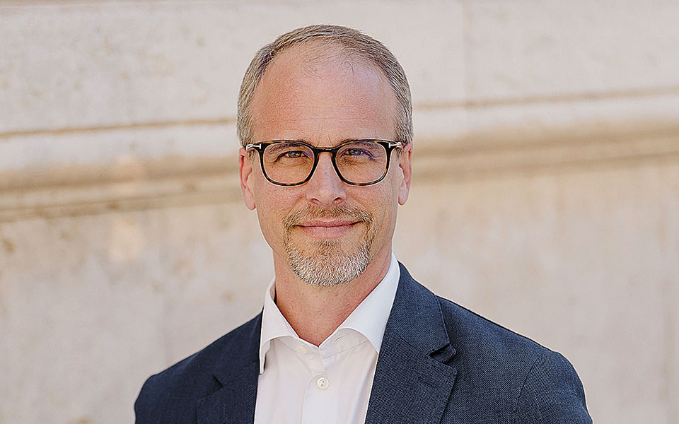 ο-πρόεδρος-της-intrum-στην-κ-δυσκολότερη-η-561871978