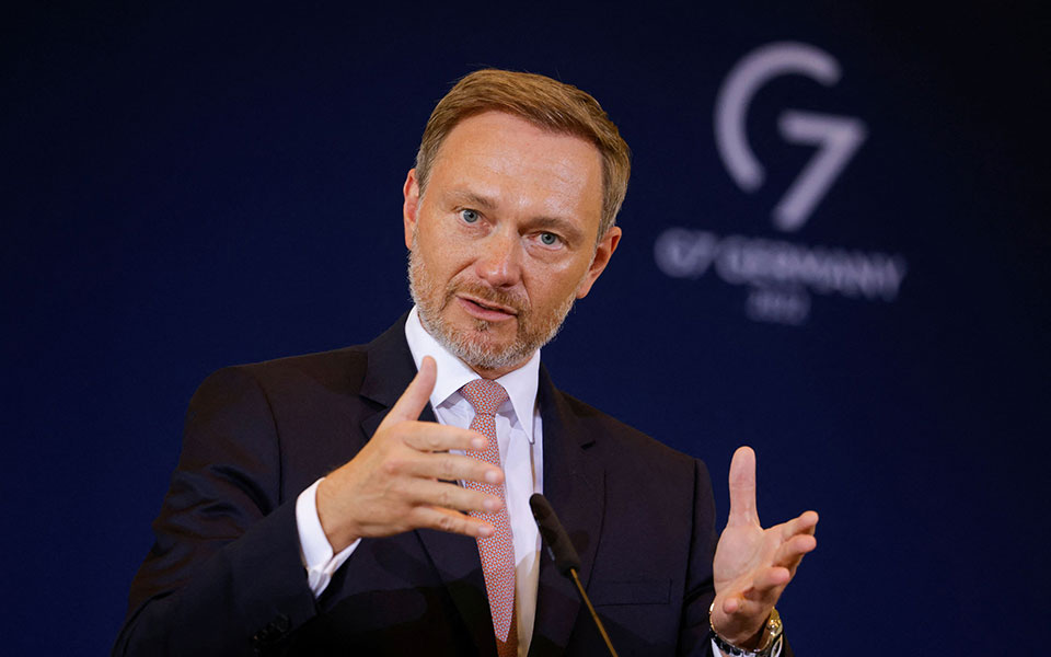 γερμανία-περισσότερα-χρήματα-για-τον-561886060