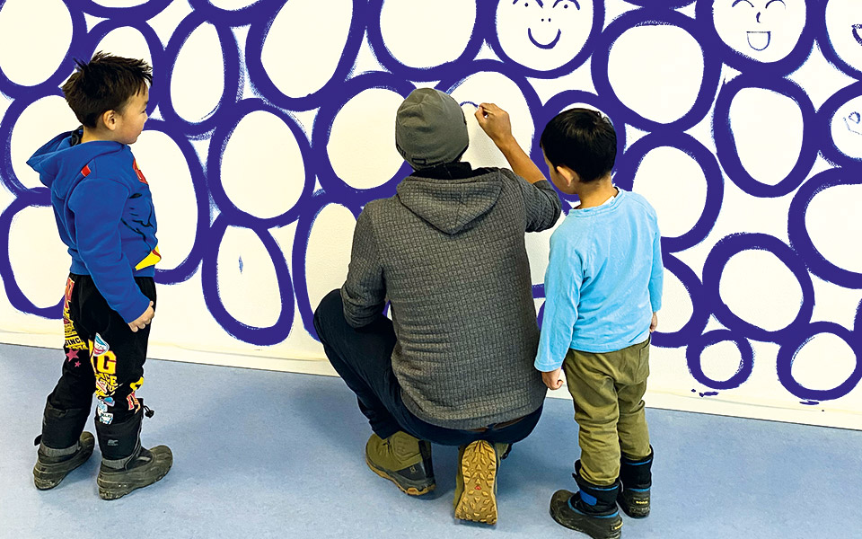 η-έκθεση-who-are-you-really-του-jeppe-hein-561863668