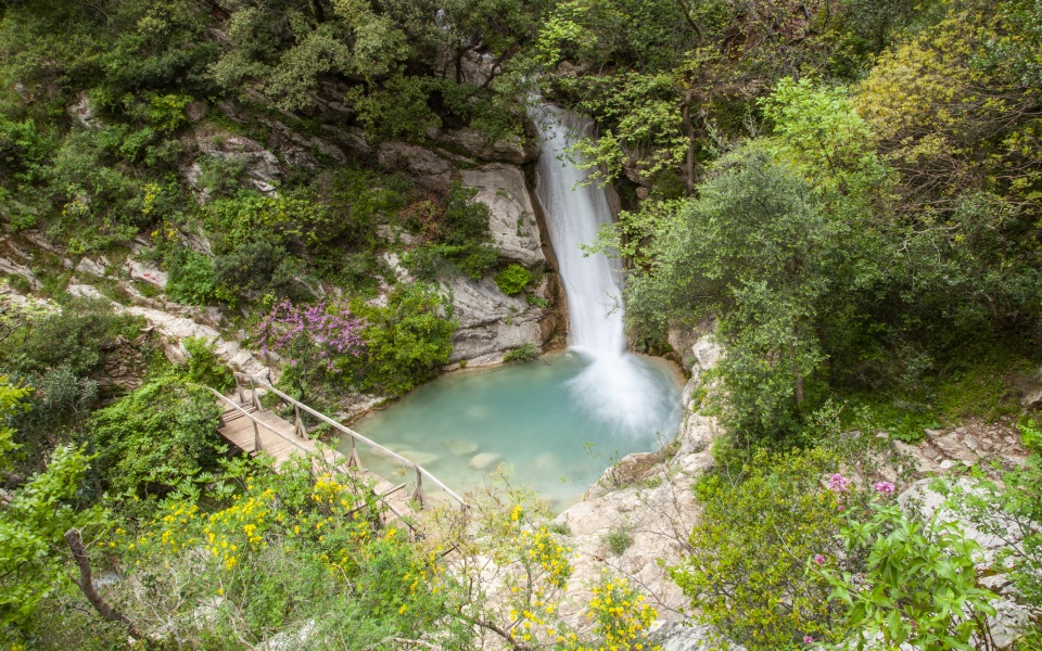 5-άγνωστοι-καταρράκτες-της-ελλάδας-561840835