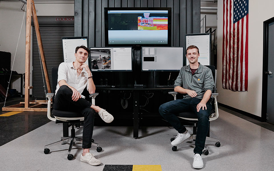 tαχυμεταφορές-σε-αργή-κίνηση-561855709