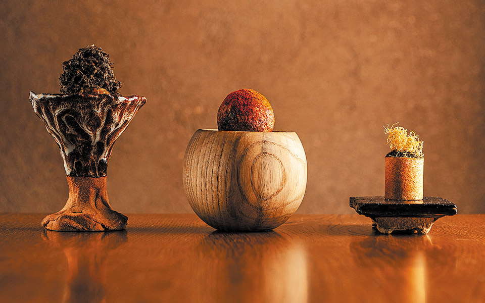 τα-πιάτα-του-akoko-διηγούνται-ιστορίες-από-561842356