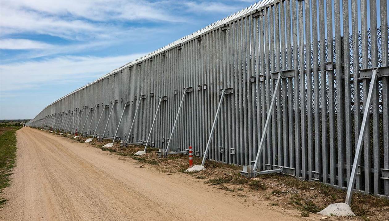 φράχτης-στον-έβρο-η-αθήνα-ζητεί-κονδύλ-561868321