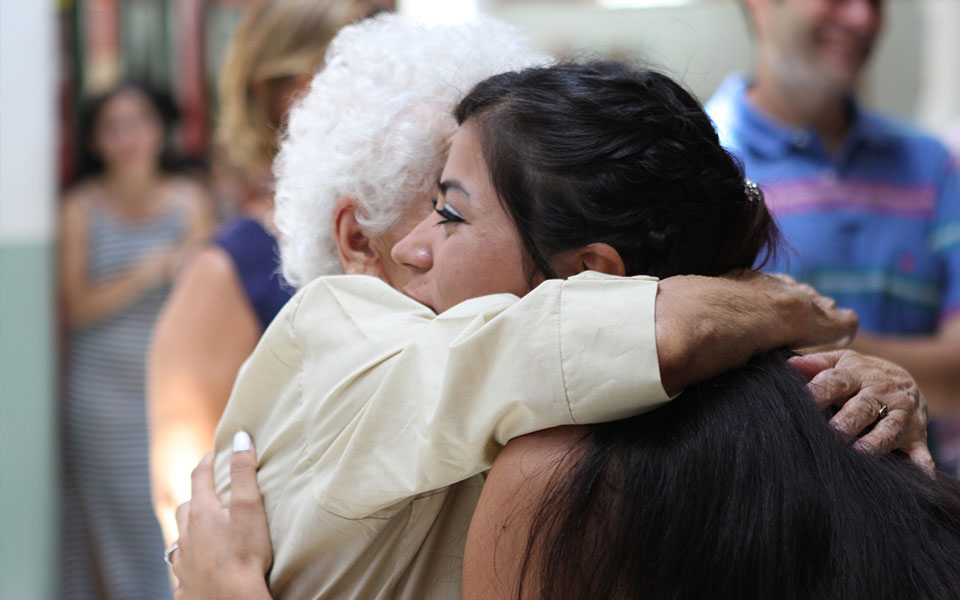 θεσσαλονίκη-προσέγγιζαν-ηλικιωμένε-561850759