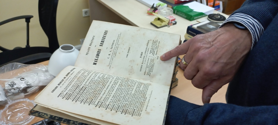 Παλαιοβιβλιοπωλείο των αστέγων: Νέα στέγη, νέα όνειρα-11