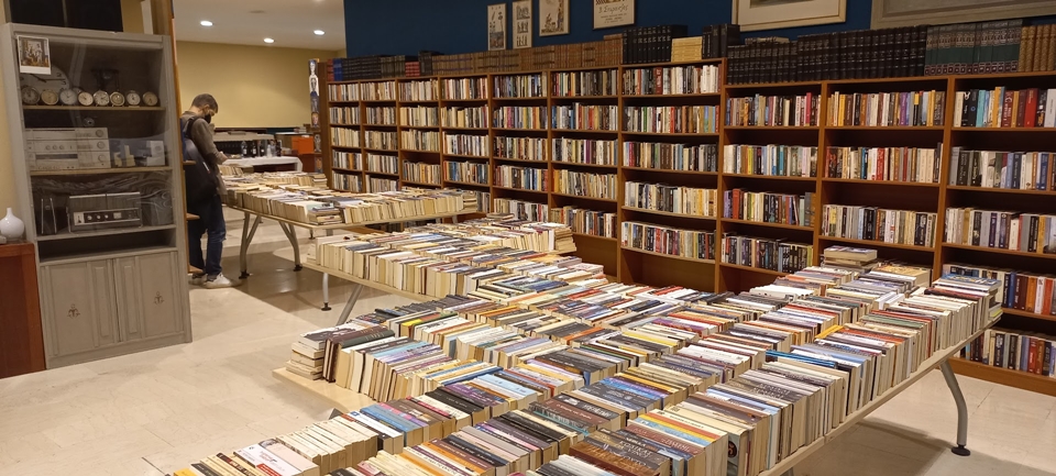 Παλαιοβιβλιοπωλείο των αστέγων: Νέα στέγη, νέα όνειρα-2