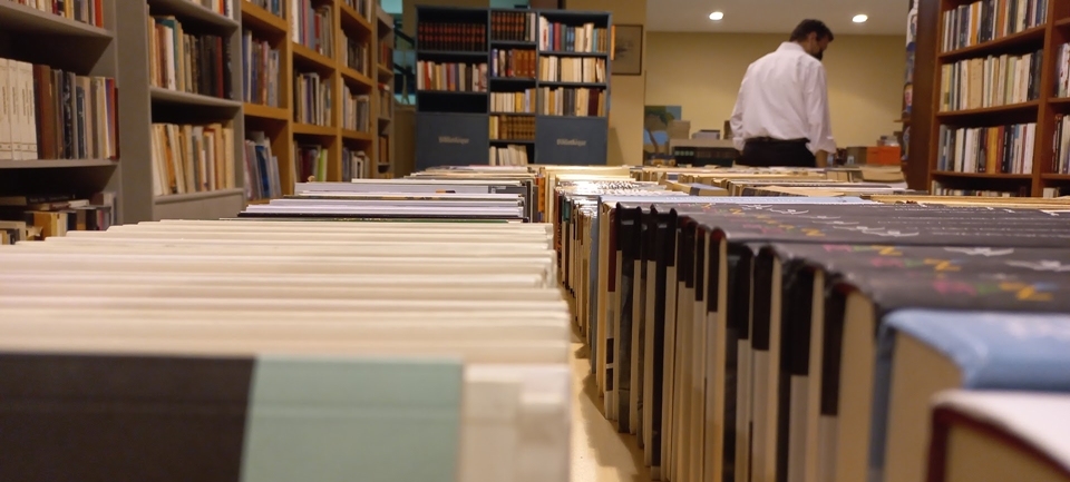 Παλαιοβιβλιοπωλείο των αστέγων: Νέα στέγη, νέα όνειρα-10