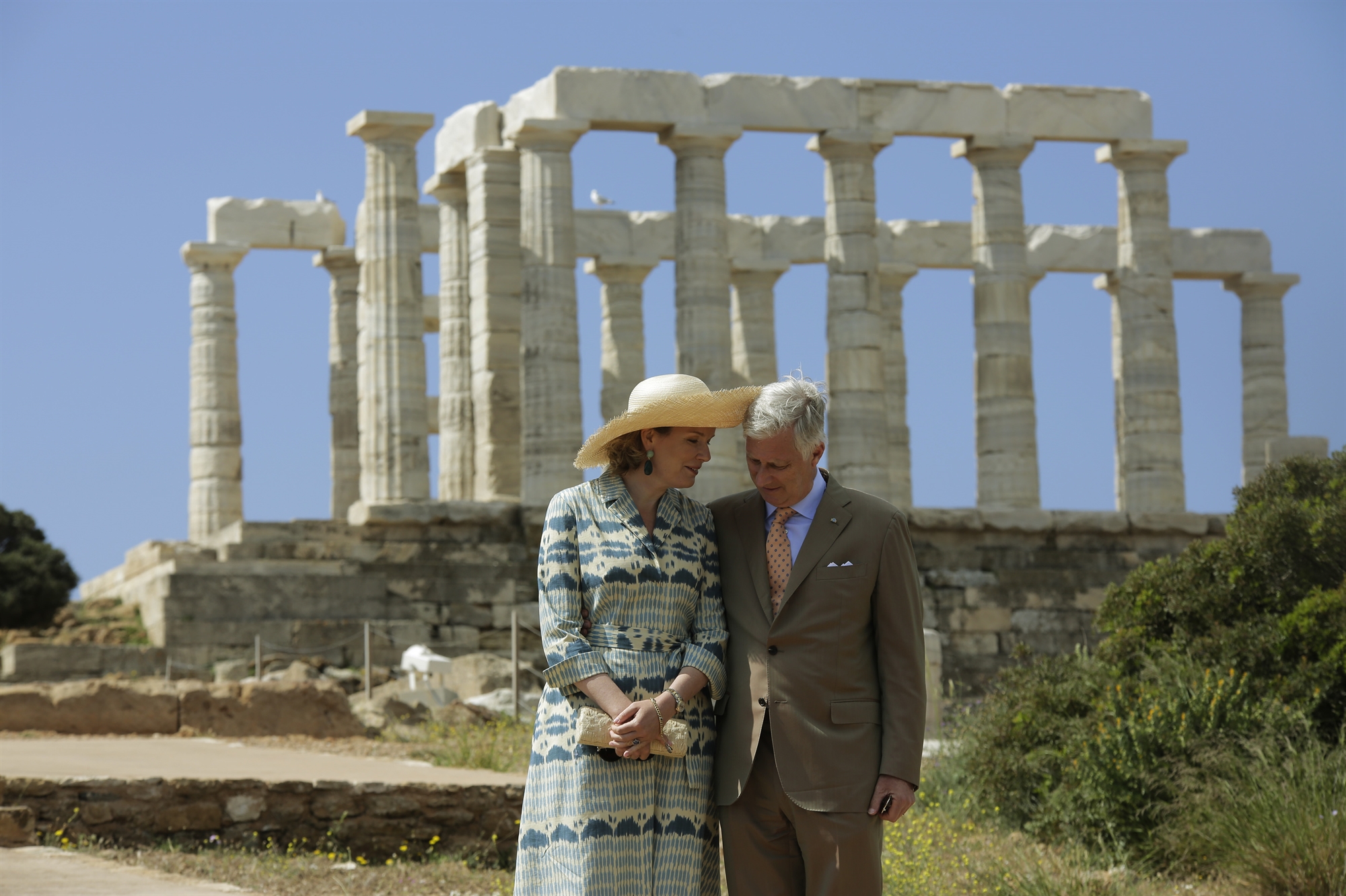 Το βασιλικό ζεύγος του Βελγίου ξεναγήθηκε στον Ναό του Ποσειδώνα στο Σούνιο-1