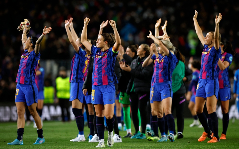 αγγίζοντας-το-τέλειο-η-ομάδα-ποδοσφαί-561863533