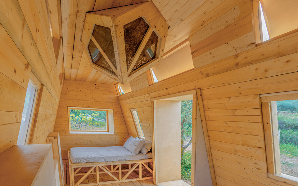 διανυκτέρευση-σε-ένα-air-bee-bee-στη-νότια-ι-561884659