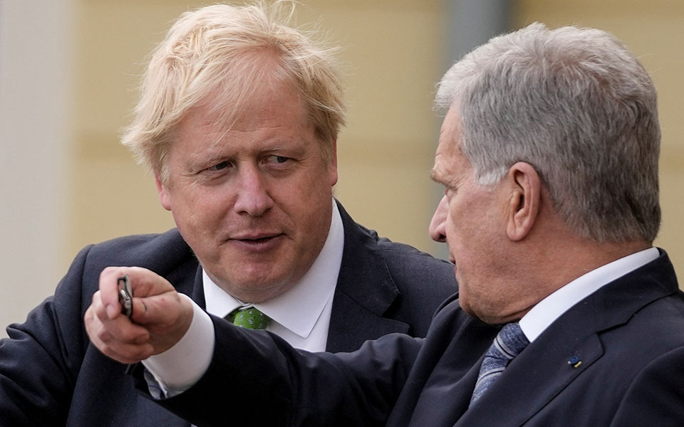 τζόνσον-από-τη-φινλανδία-η-εισβολή-στη-561853708