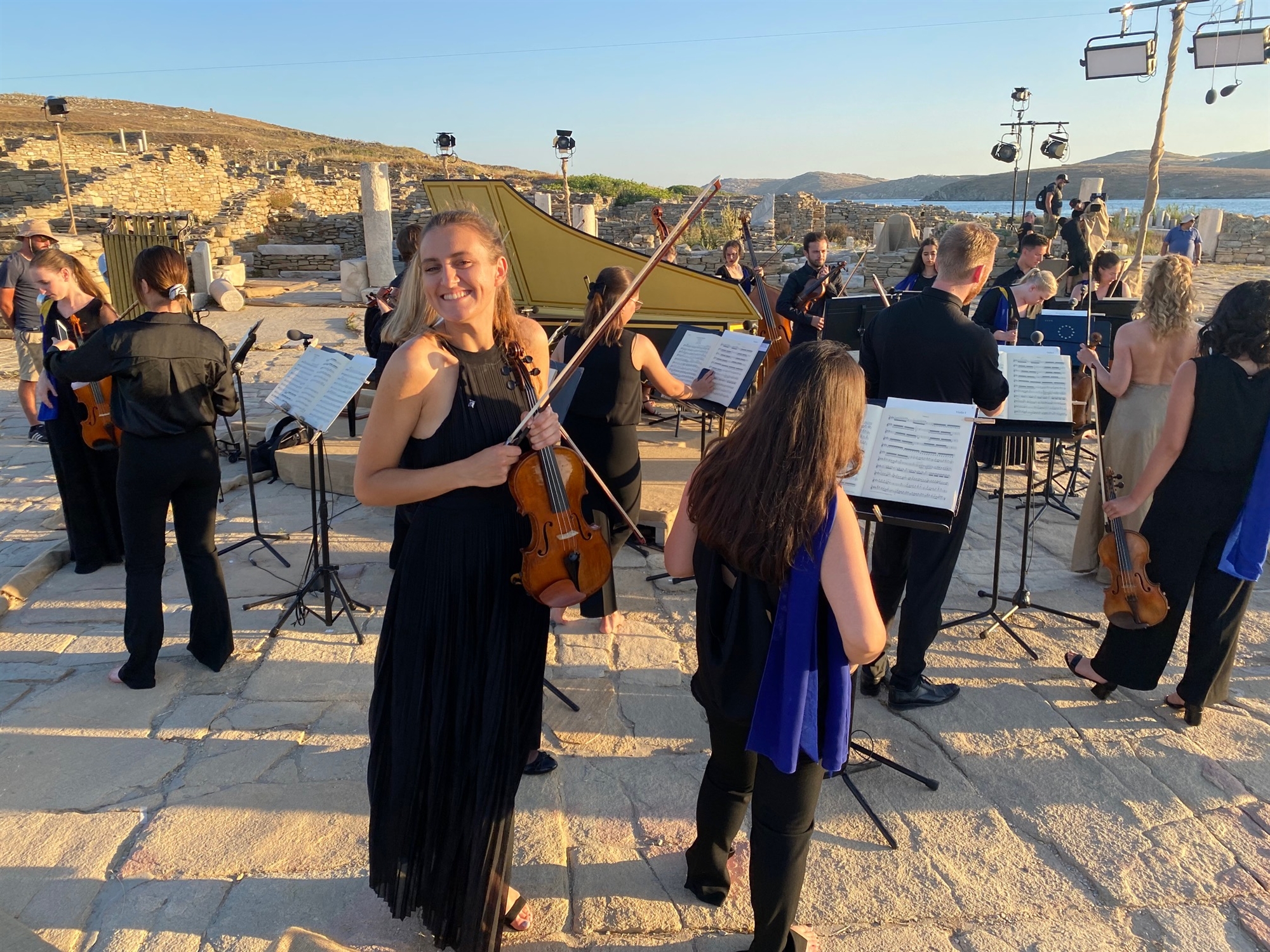 Το μαγικό κοντσέρτο στη Δήλο εξέπεμψε χθες βράδυ σήμα σε όλη την ανθρωπότητα-3