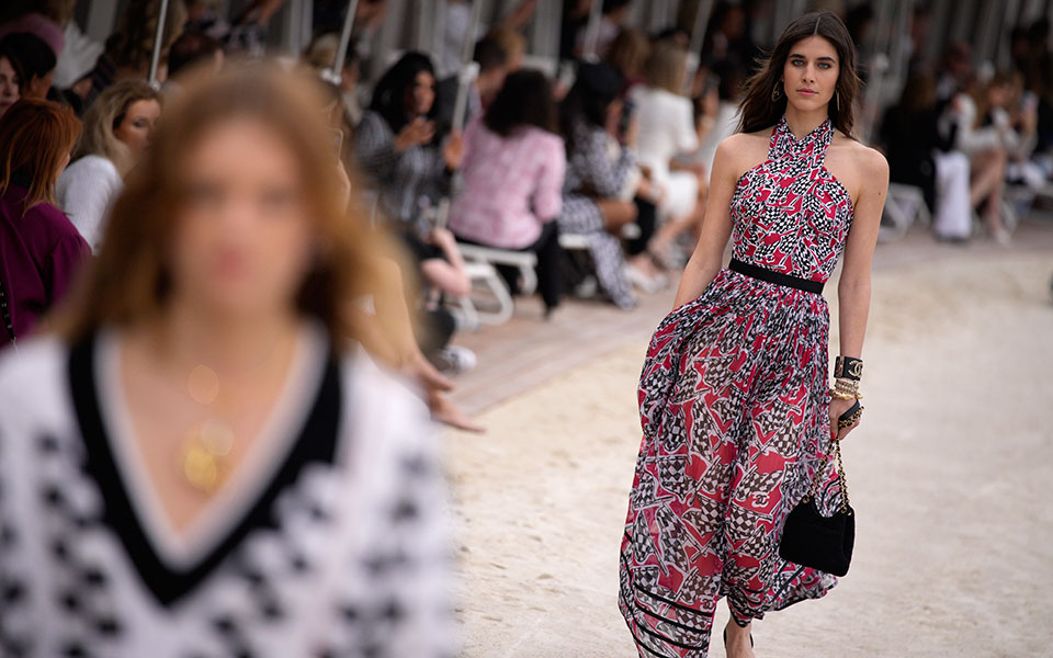 η-vogue-κατέγραψε-όλα-τα-trends-από-το-chanel-show-561842836