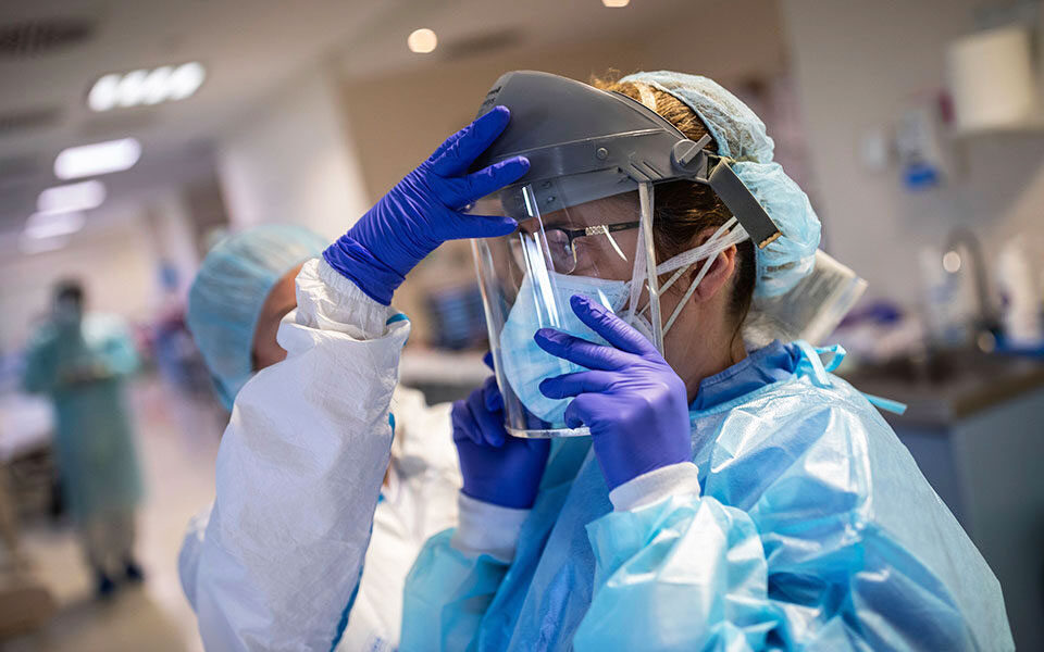 κορωνοϊός-5-130-νέα-κρούσματα-33-θάνατοι-211-δι-561844375