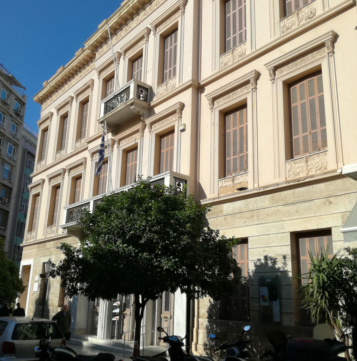 ο-ιστορικός-σύλλογος-παρνασσός-με-157-561870778