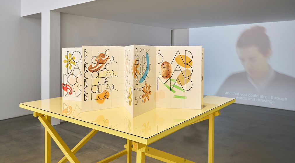 Εκθεση έργων τέχνης που έχουν τη μορφή βιβλίων, στην γκαλερί Intermission-1