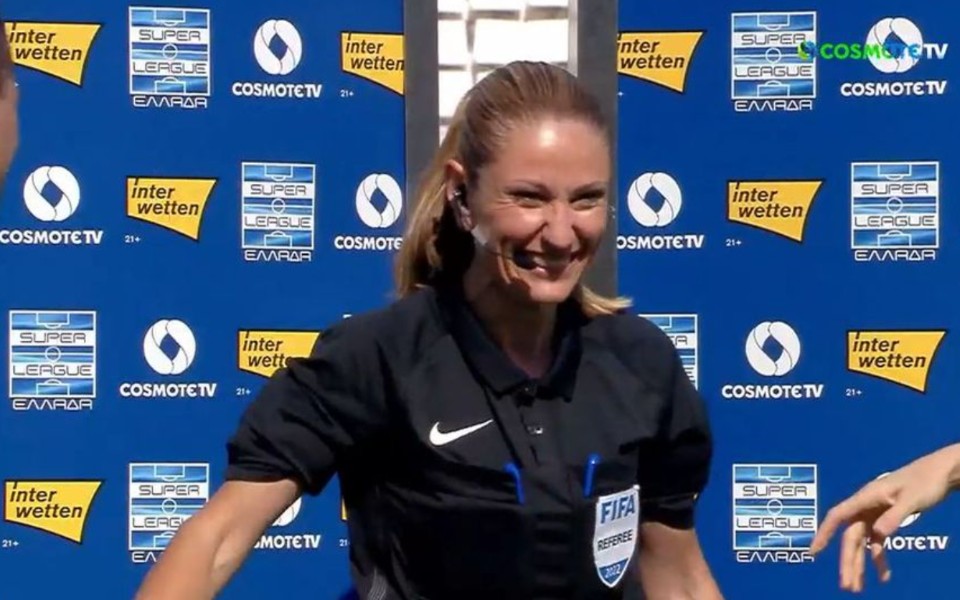 σφύριξε-κι-έληξε-561860089